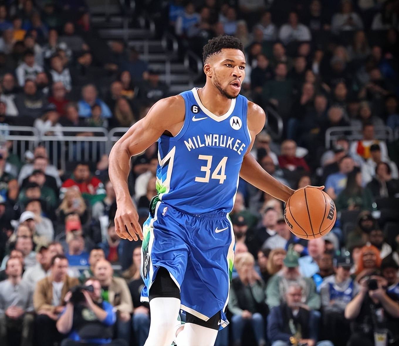 雄鹿绝杀美国男篮,米切尔惊艳世界 雄鹿绝杀美国男篮,米切尔惊艳世界