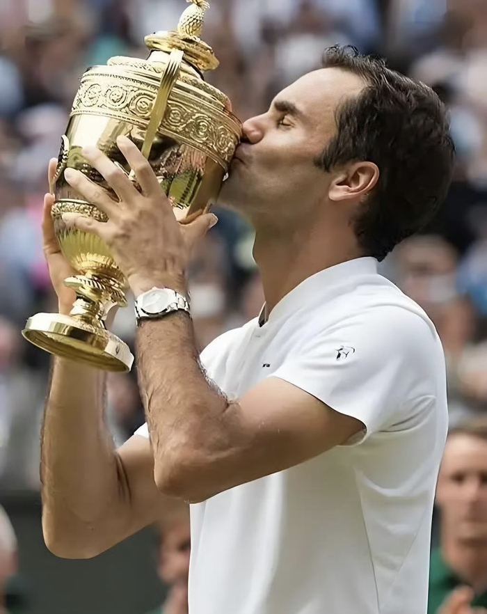 关于美国网球队血洗世界网球队，费德勒送出助攻的信息