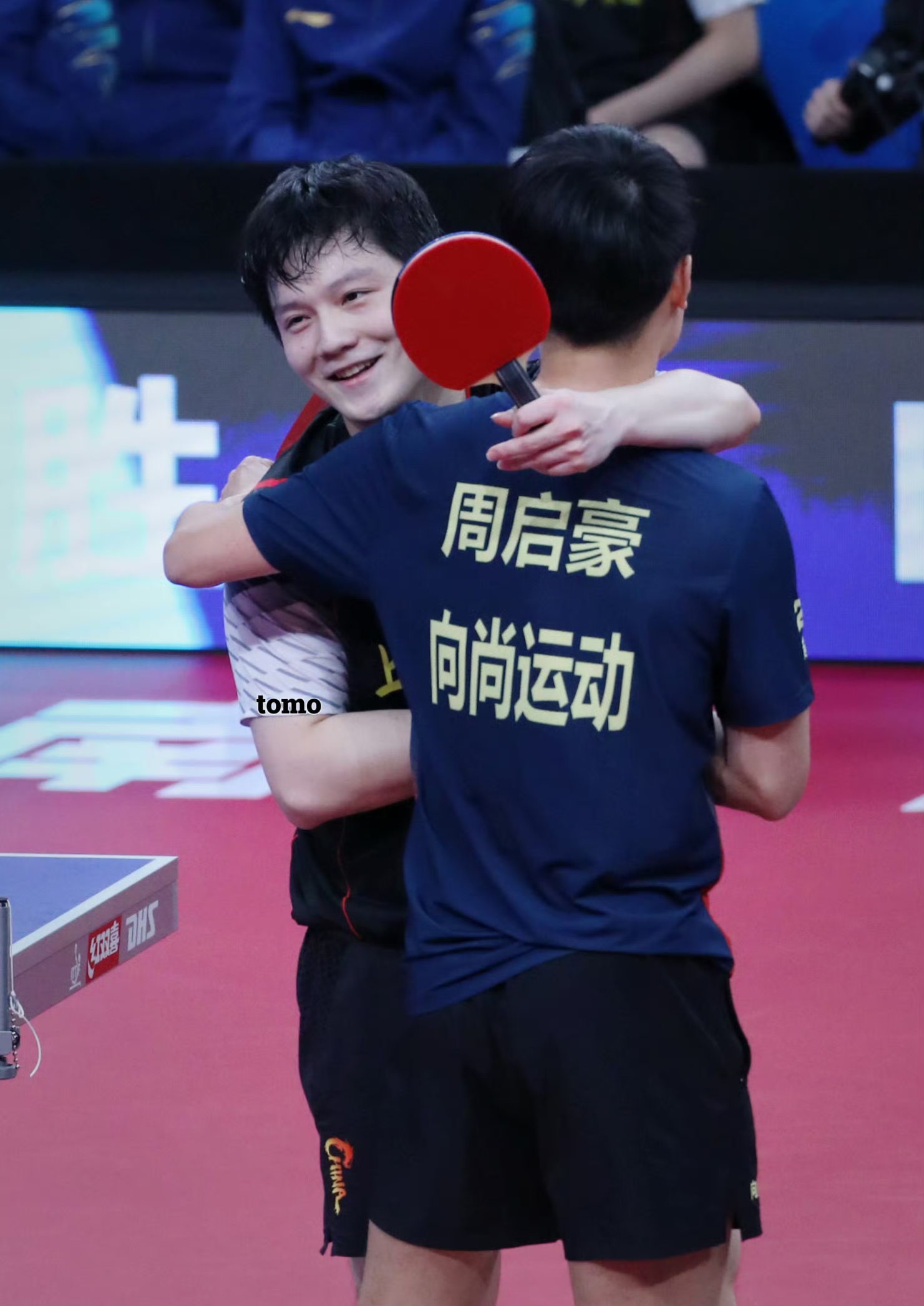 日本乒乓球队力克英国乒乓球队，樊振东完成帽子戏法的简单介绍