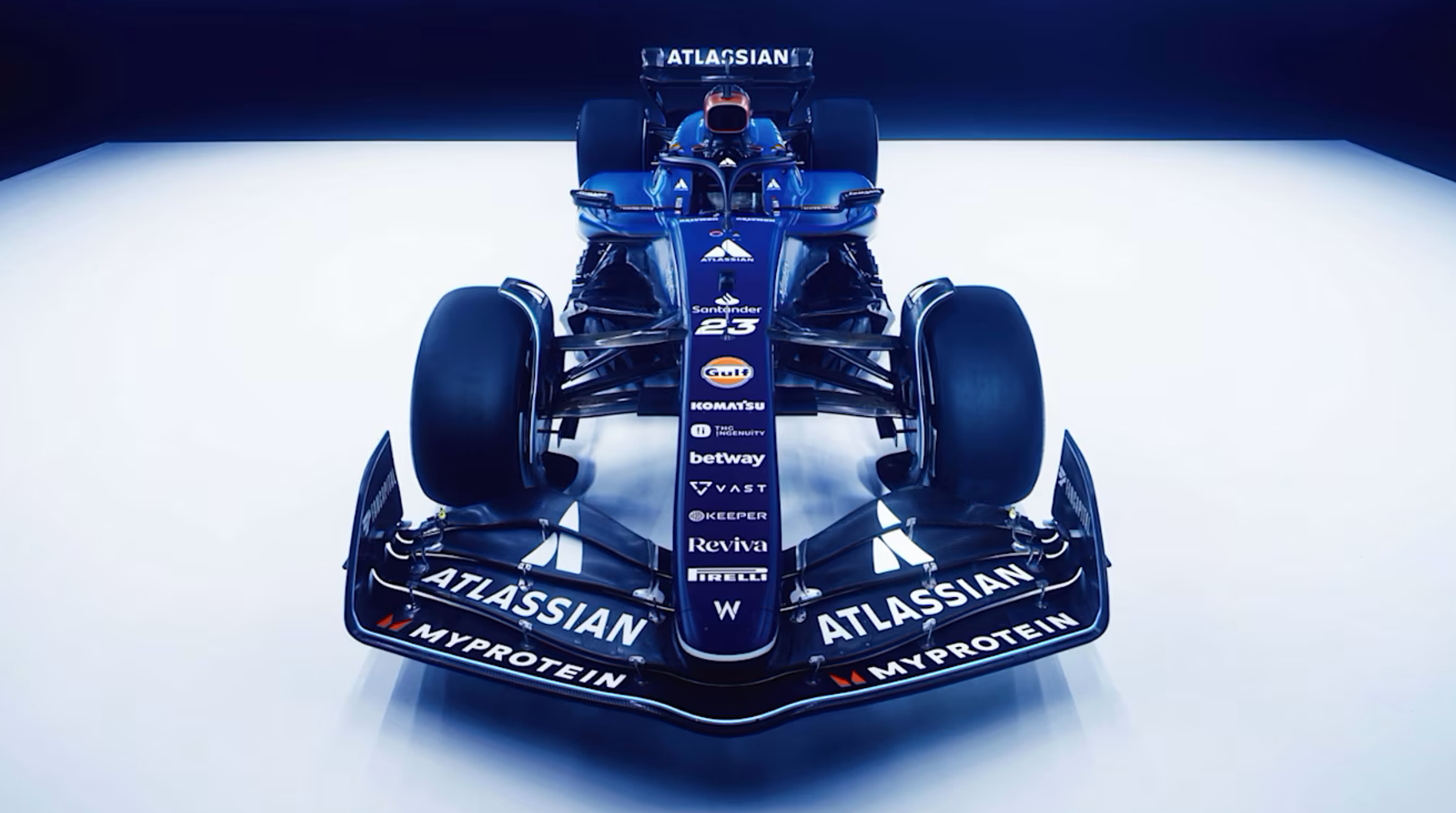 PG游戏APP-索伯车队逆转红牛车队，勒克莱尔关键制胜的简单介绍