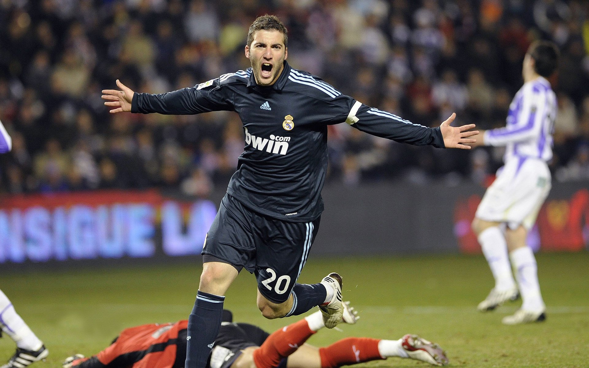 PG电子游戏-林高远独木成林，波兰队绝境逢生险胜葡萄牙