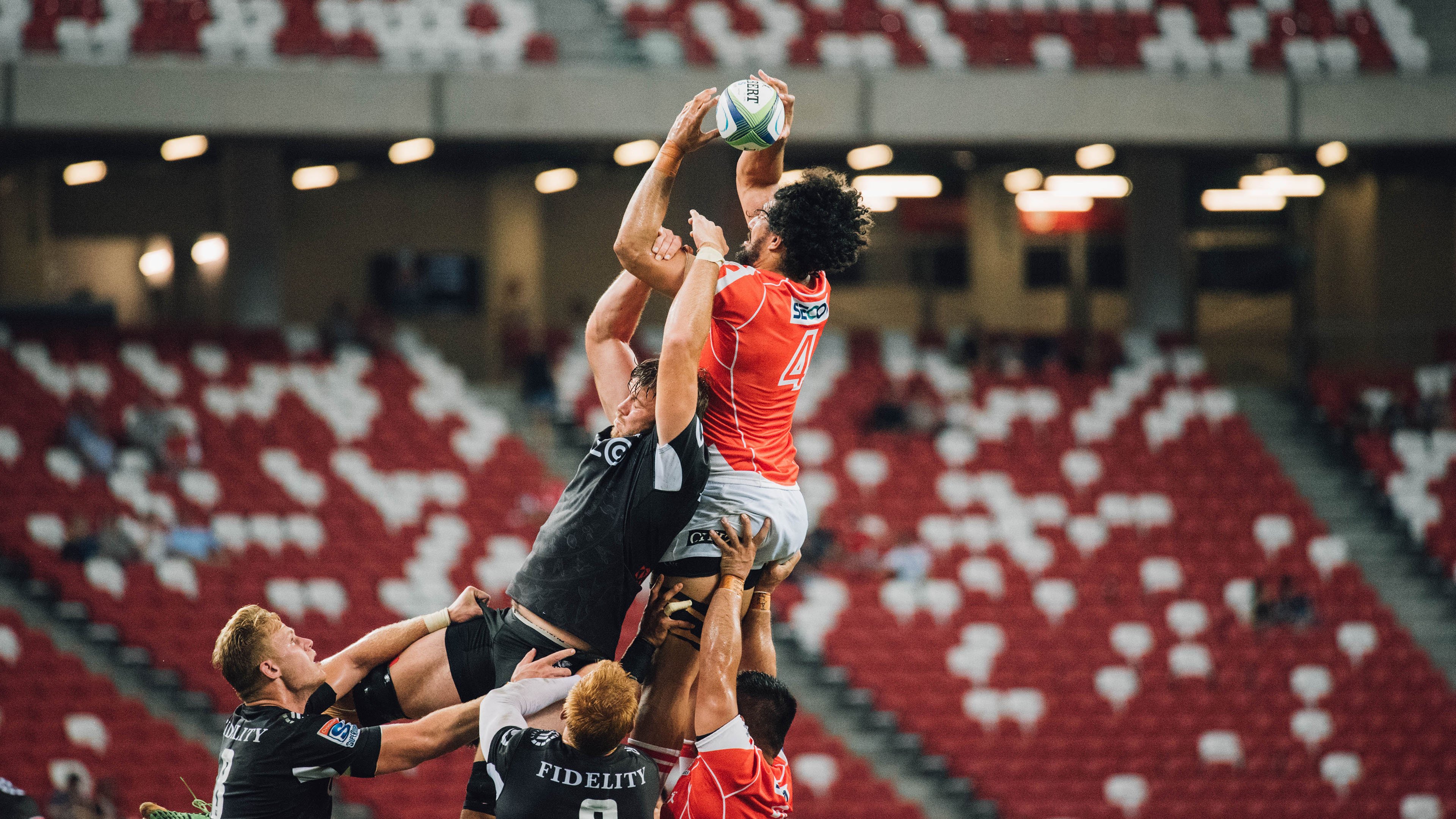 法拉利翻盘阿斯顿马丁，阿隆索带队取胜的战术奇迹